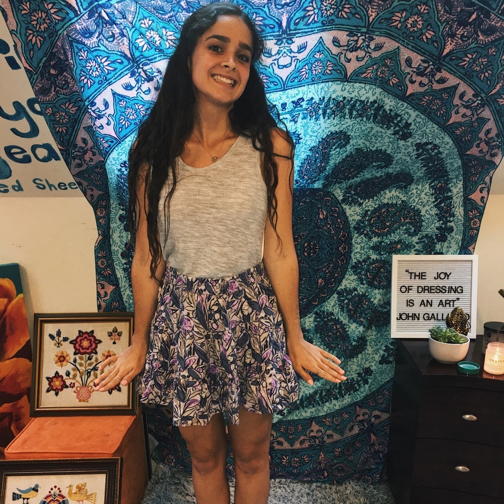 Gap skirt